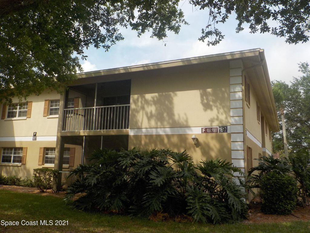 1617 NE Sunny Brook Lane NE 203, Palm Bay, FL 32905