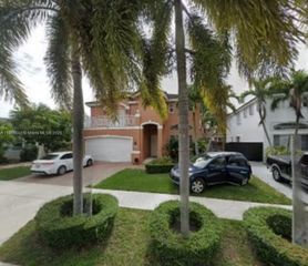 16448 SW 67th Ter, Miami, FL 33193