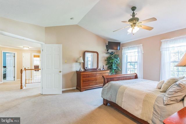 9 DARTMOUTH DR, Doylestown, PA 18901