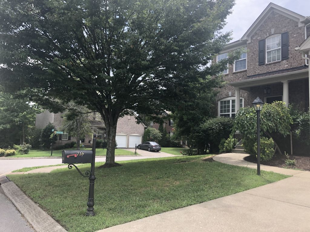 716 Arbor Springs Dr, Mount Juliet, TN 37122