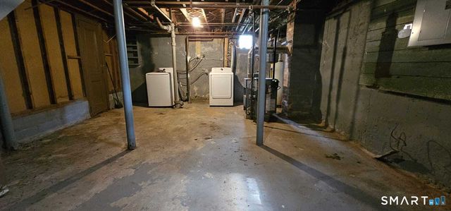 98 East Burnham Street, Bloomfield, CT 06002