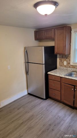 98 East Burnham Street, Bloomfield, CT 06002