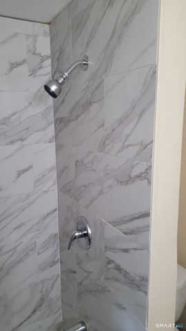 98 East Burnham Street, Bloomfield, CT 06002