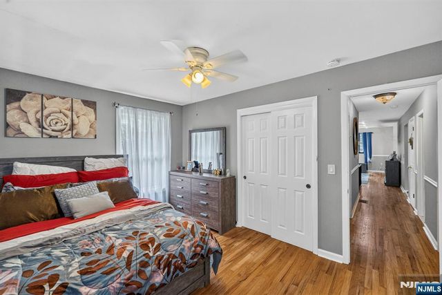 5 Lawrence Drive, Vernon, NJ 07422