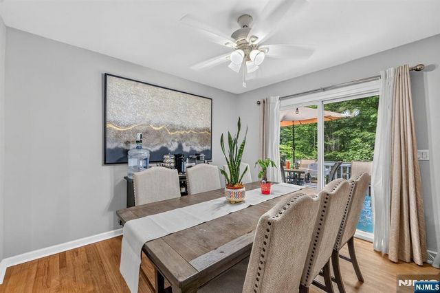 5 Lawrence Drive, Vernon, NJ 07422