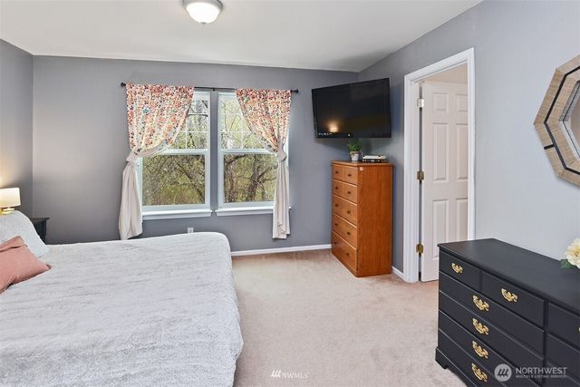 10603 NE Kingston Meadows Circle, Kingston, WA 98346