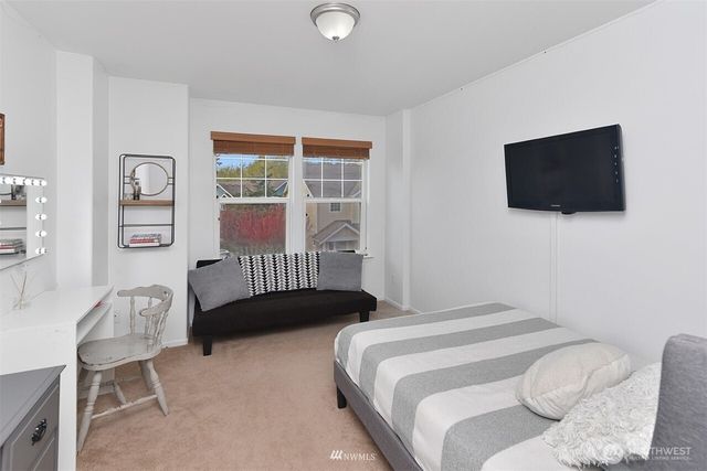 10603 NE Kingston Meadows Circle, Kingston, WA 98346