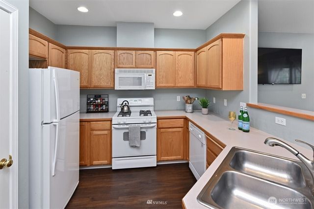 10603 NE Kingston Meadows Circle, Kingston, WA 98346