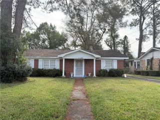 2215 Division Street, Mobile, AL 36617