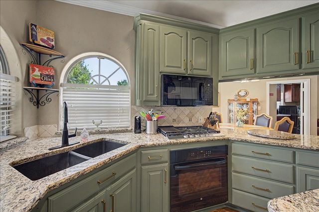 8820 Saint Annes Court, Fort Worth, TX 76179