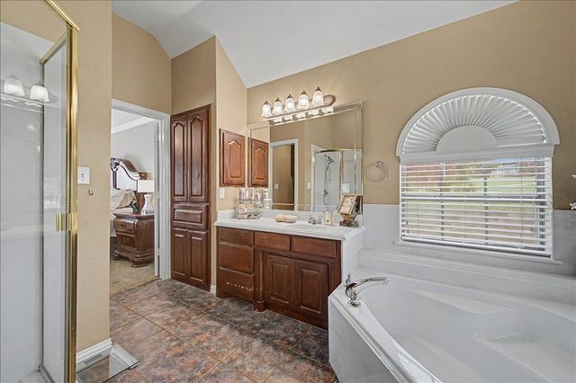 8820 Saint Annes Court, Fort Worth, TX 76179