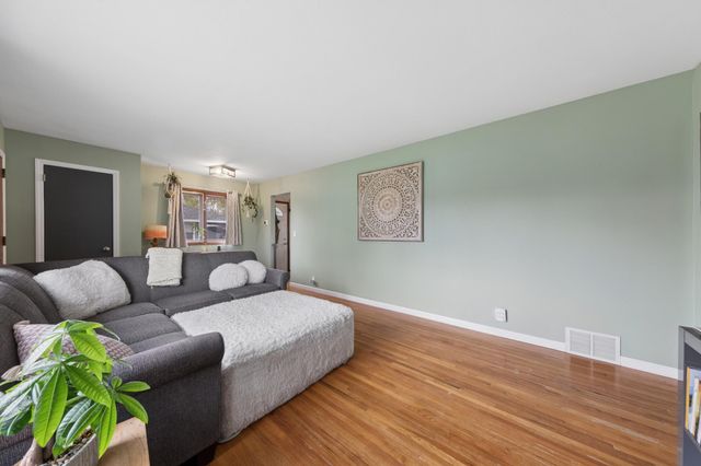 11680 N Heights Drive NW, Coon Rapids, MN 55433