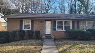 4715 Highlake Drive, Charlotte, NC 28215