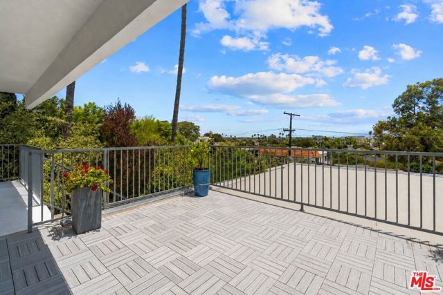 631 Pier Avenue, Santa Monica, CA 90405