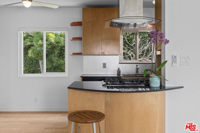 631 Pier Avenue, Santa Monica, CA 90405