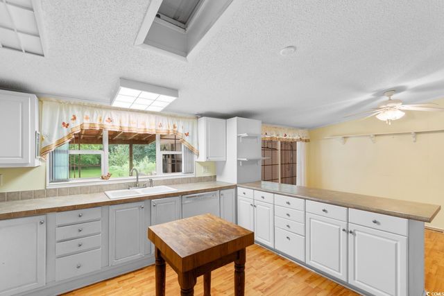 3585 Thomas Rd., Little River, SC 29566