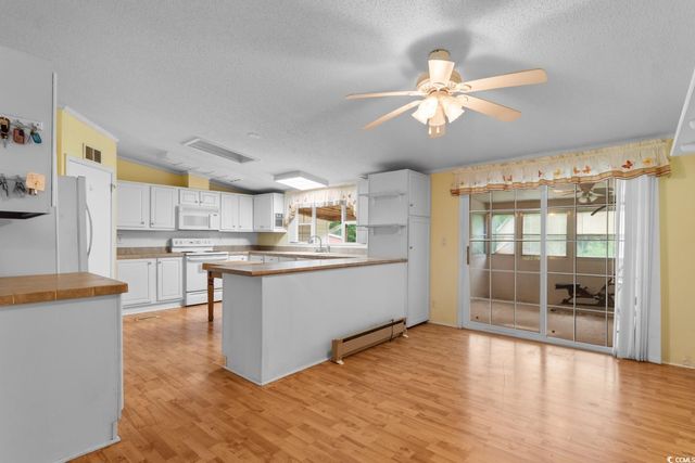 3585 Thomas Rd., Little River, SC 29566