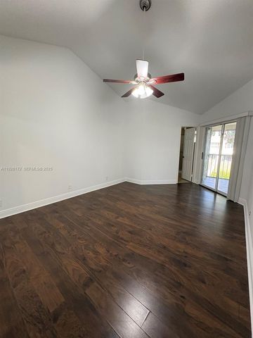 6579 Via Regina 6, Boca Raton, FL 33433