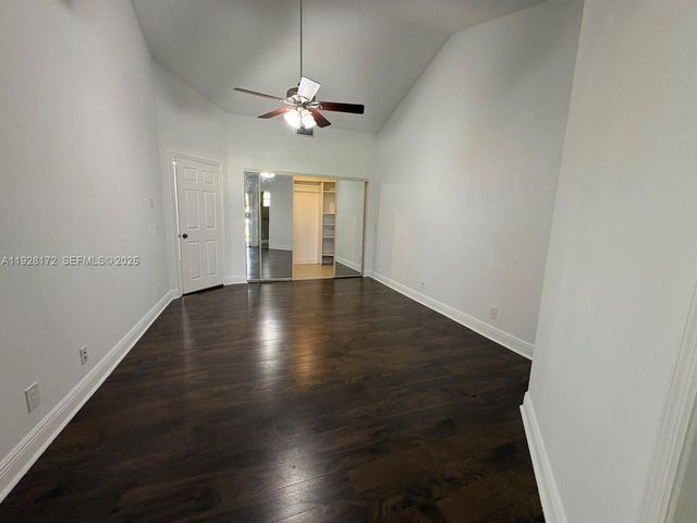 6579 Via Regina 6, Boca Raton, FL 33433