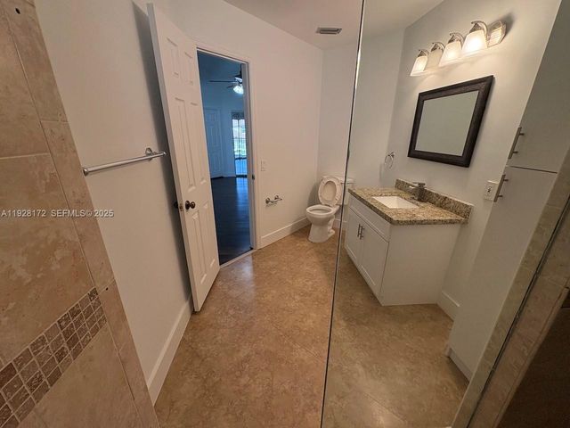 6579 Via Regina 6, Boca Raton, FL 33433