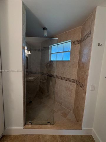 6579 Via Regina 6, Boca Raton, FL 33433