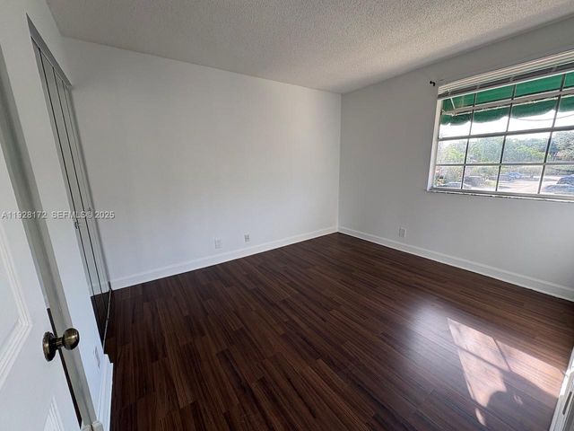 6579 Via Regina 6, Boca Raton, FL 33433