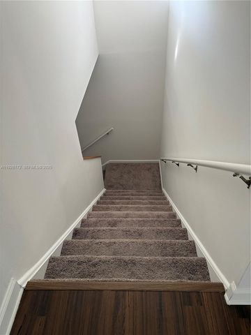 6579 Via Regina 6, Boca Raton, FL 33433