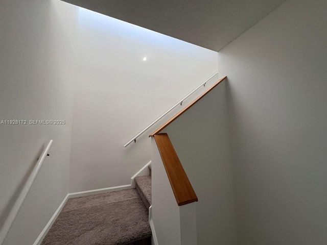 6579 Via Regina 6, Boca Raton, FL 33433