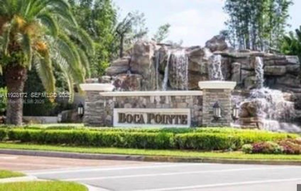 6579 Via Regina 6, Boca Raton, FL 33433