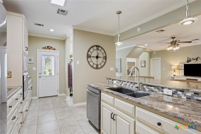2212 Bluff Circle, Salado, TX 76571