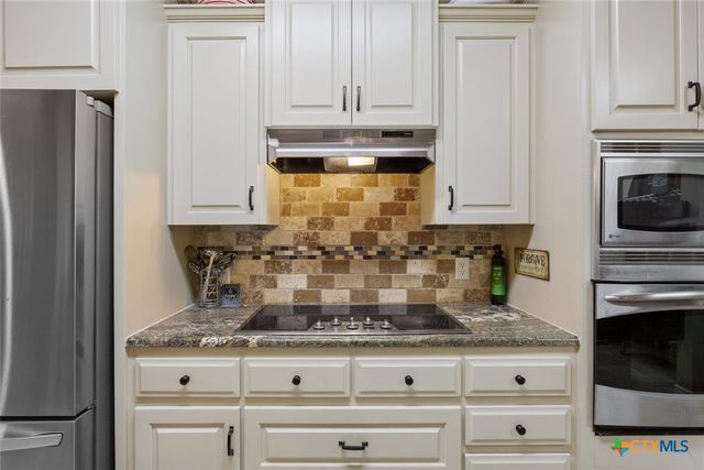 2212 Bluff Circle, Salado, TX 76571