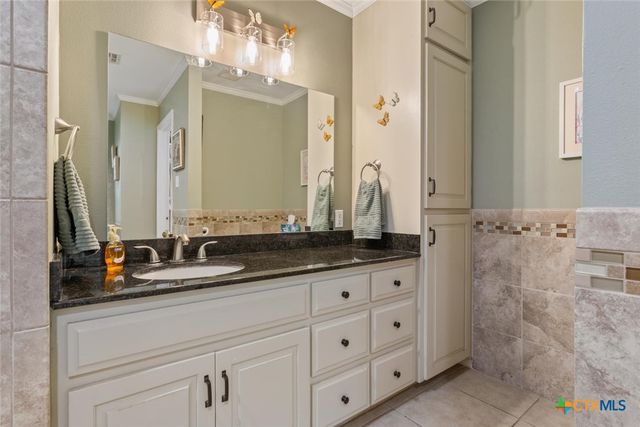 2212 Bluff Circle, Salado, TX 76571