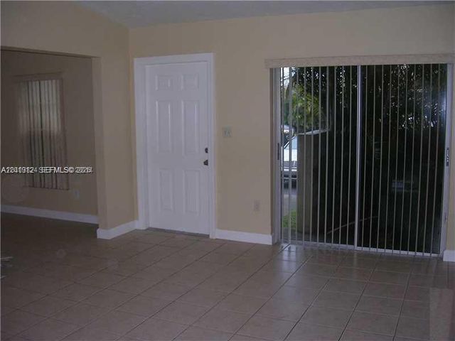 11240 SW 122nd Pl 11240, Miami, FL 33186