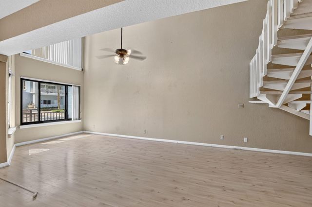 665 SE 21st Avenue 102, Deerfield Beach, FL 33441