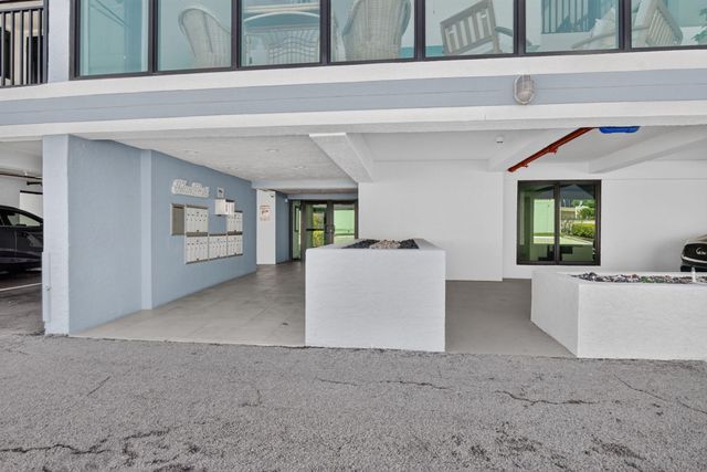 665 SE 21st Avenue 102, Deerfield Beach, FL 33441