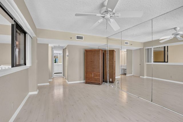 665 SE 21st Avenue 102, Deerfield Beach, FL 33441