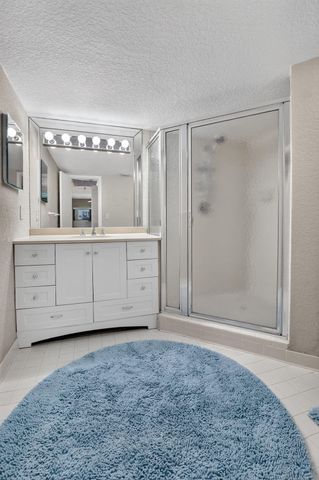 665 SE 21st Avenue 102, Deerfield Beach, FL 33441