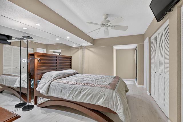 665 SE 21st Avenue 102, Deerfield Beach, FL 33441