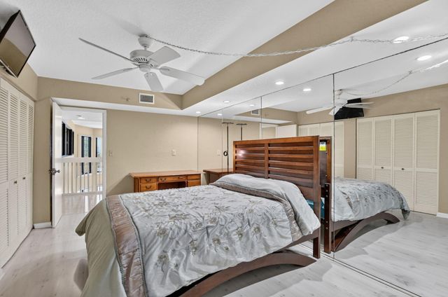 665 SE 21st Avenue 102, Deerfield Beach, FL 33441