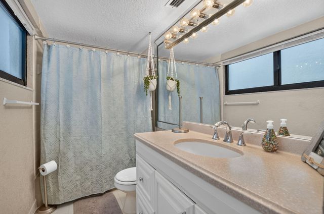 665 SE 21st Avenue 102, Deerfield Beach, FL 33441