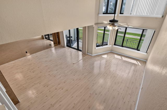 665 SE 21st Avenue 102, Deerfield Beach, FL 33441