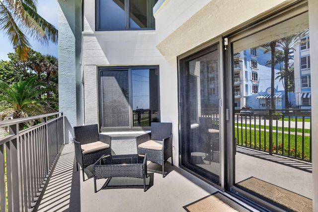 665 SE 21st Avenue 102, Deerfield Beach, FL 33441