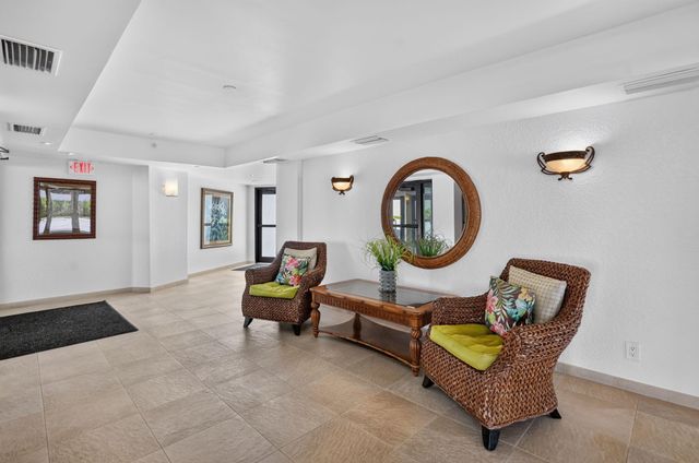 665 SE 21st Avenue 102, Deerfield Beach, FL 33441