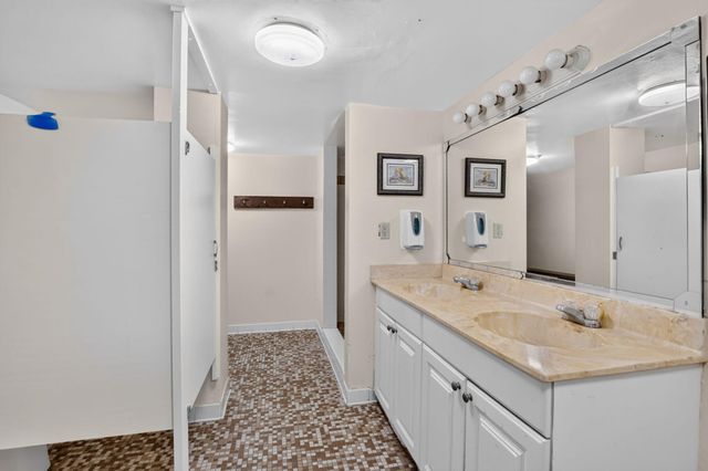 665 SE 21st Avenue 102, Deerfield Beach, FL 33441