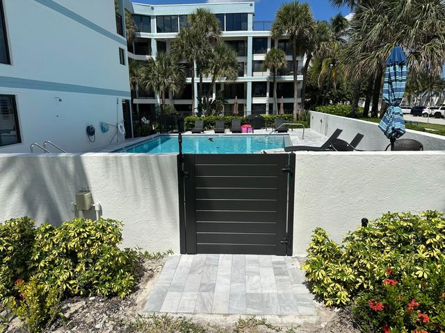 665 SE 21st Avenue 102, Deerfield Beach, FL 33441