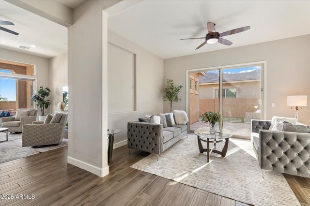 9275 W PLUM Road, Peoria, AZ 85383