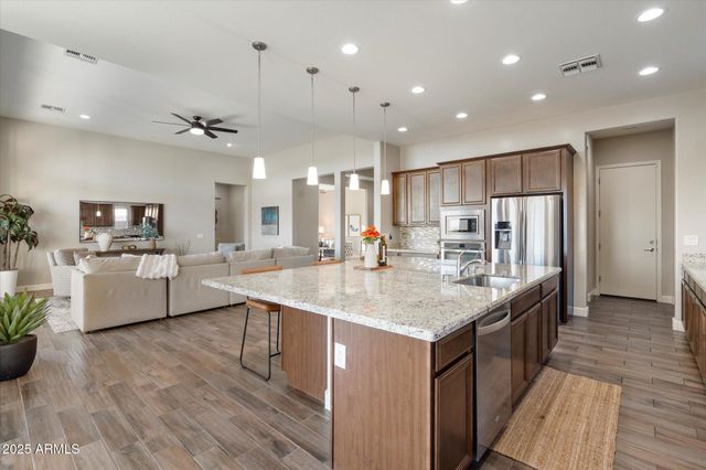 9275 W PLUM Road, Peoria, AZ 85383