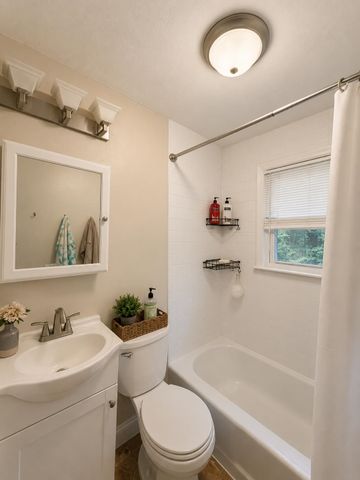 158 Appletree Road, Auburn, NH 03032
