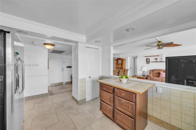 601 Three Islands Blvd 302, Hallandale Beach, FL 33009