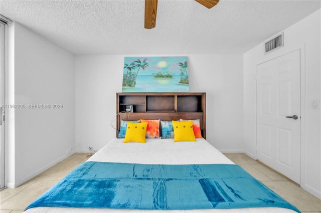 601 Three Islands Blvd 302, Hallandale Beach, FL 33009